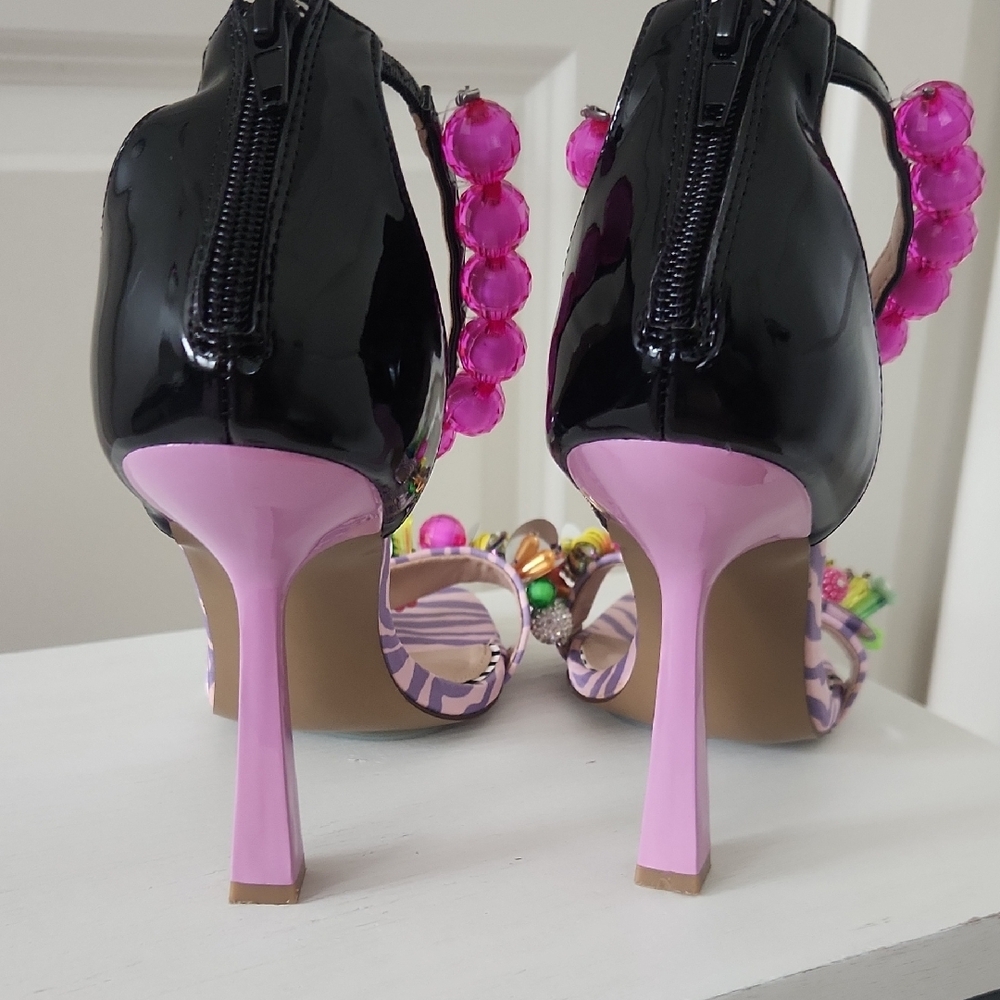 Betsey Johnson Clooney Size 8 Women's Heels - Picture 4 of 5